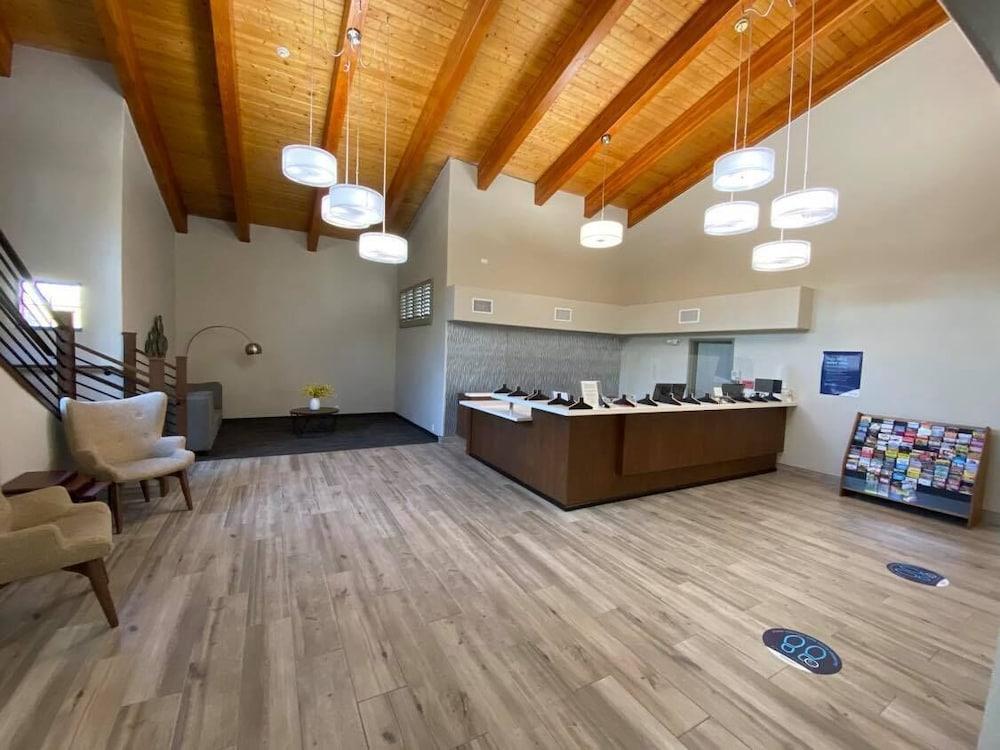 Days Inn & Suites By Wyndham Mesa Near Phoenix Extérieur photo