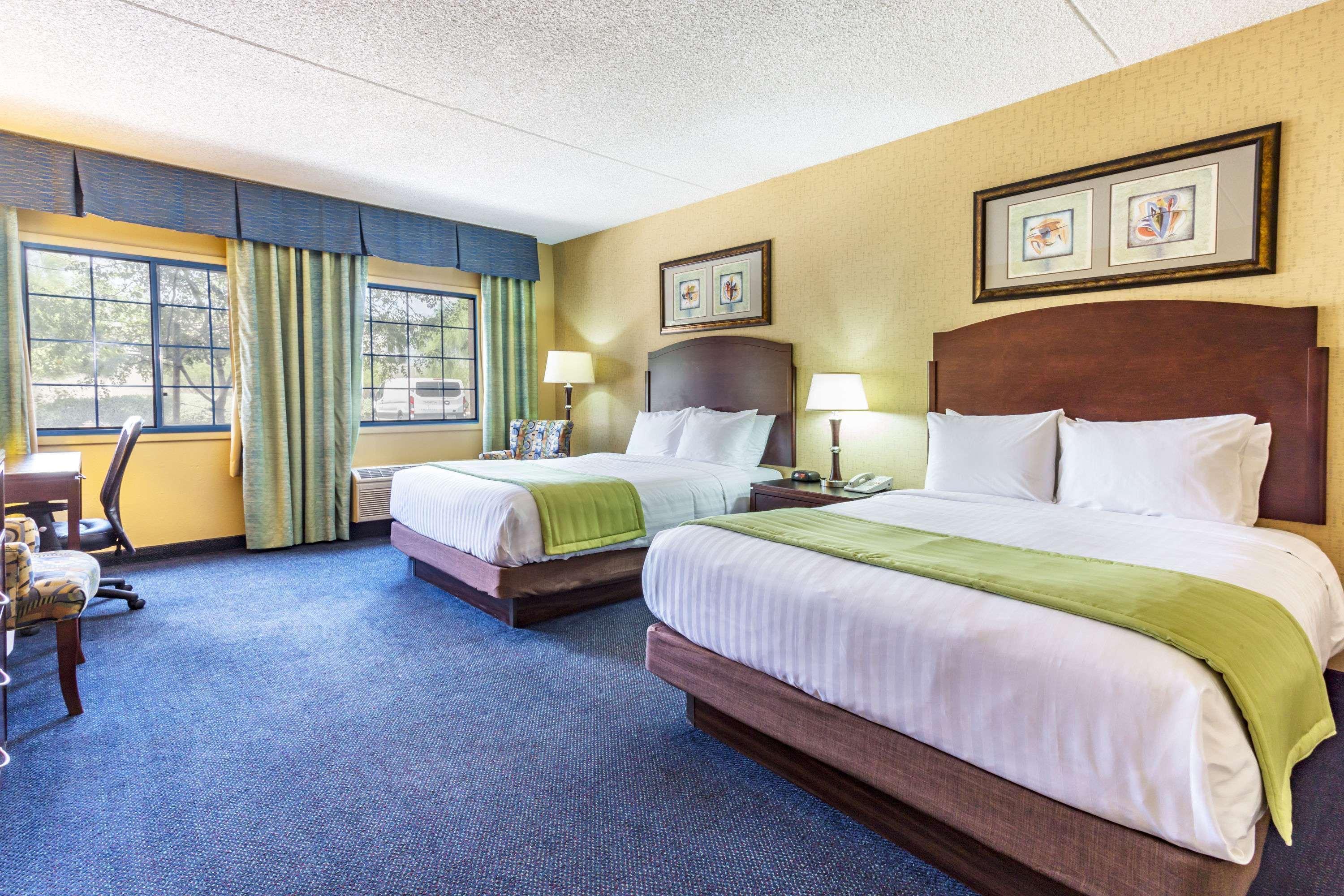 Days Inn & Suites By Wyndham Mesa Near Phoenix Extérieur photo