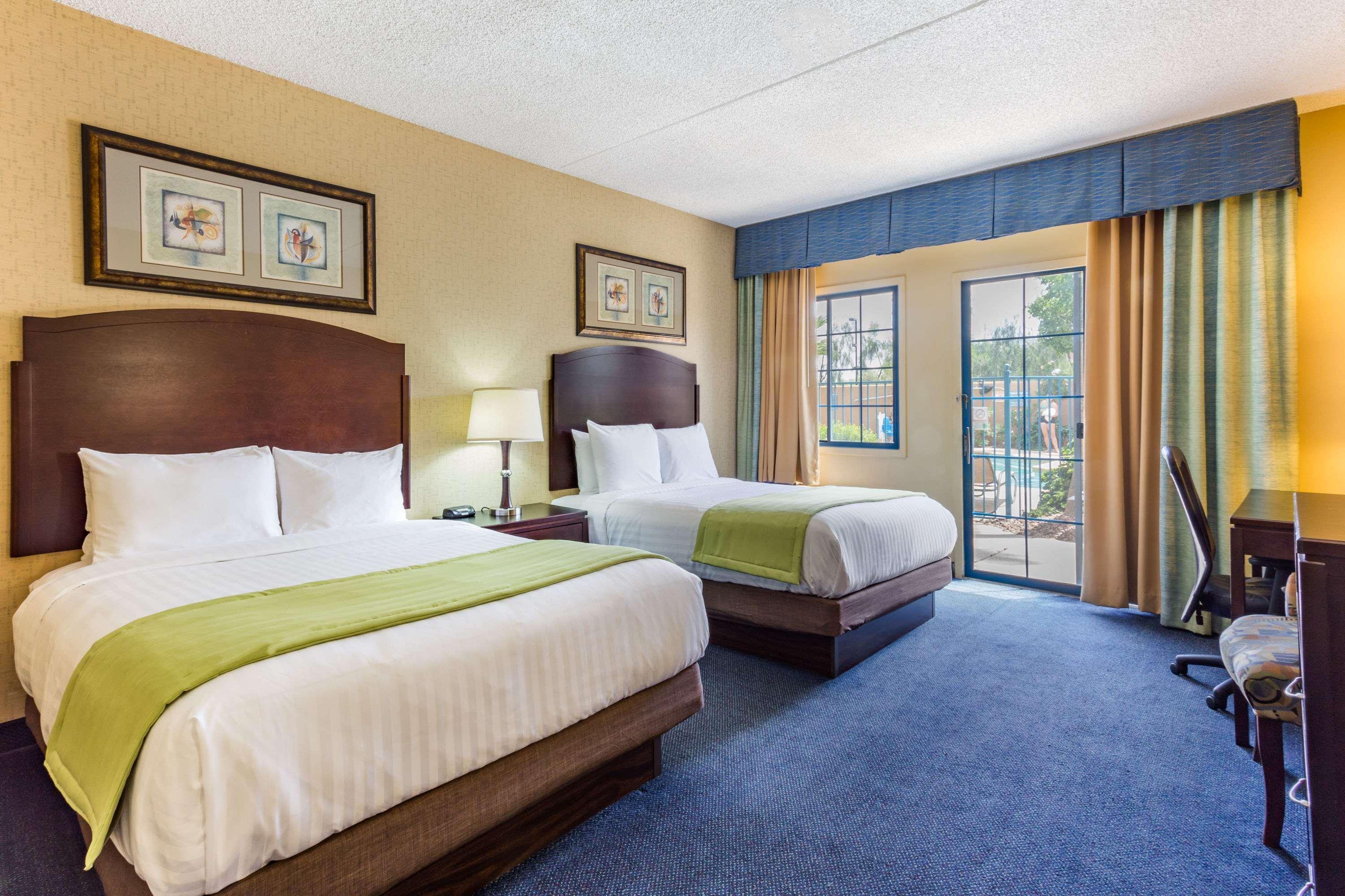 Days Inn & Suites By Wyndham Mesa Near Phoenix Extérieur photo
