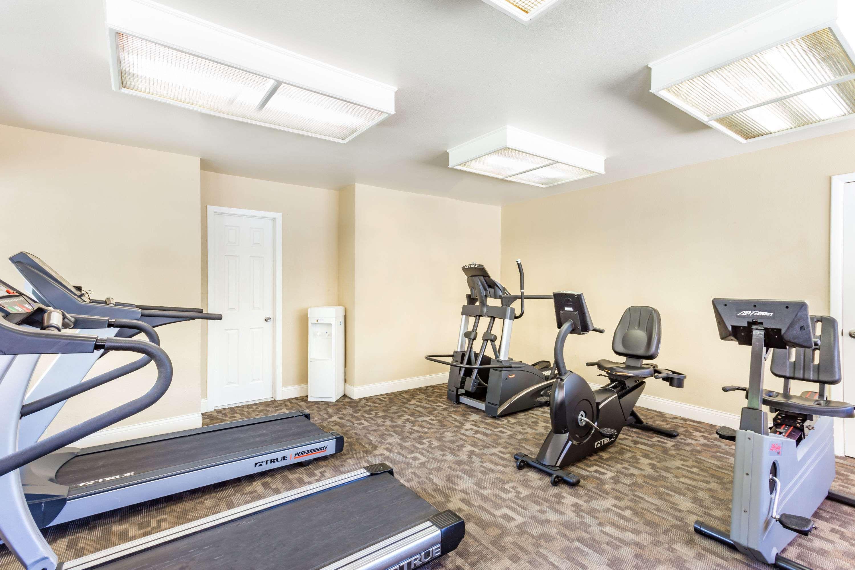 Days Inn & Suites By Wyndham Mesa Near Phoenix Extérieur photo