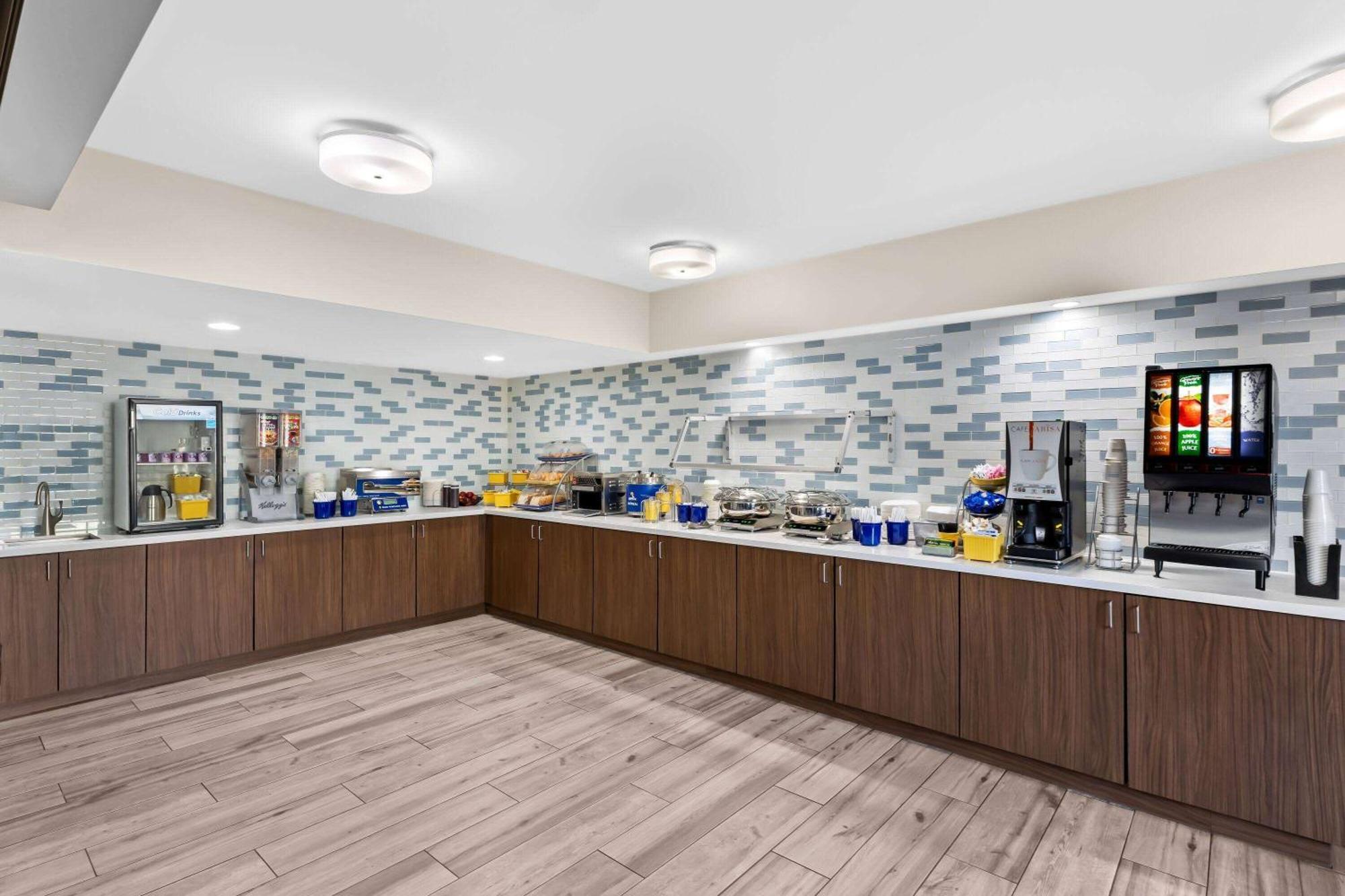 Days Inn & Suites By Wyndham Mesa Near Phoenix Extérieur photo
