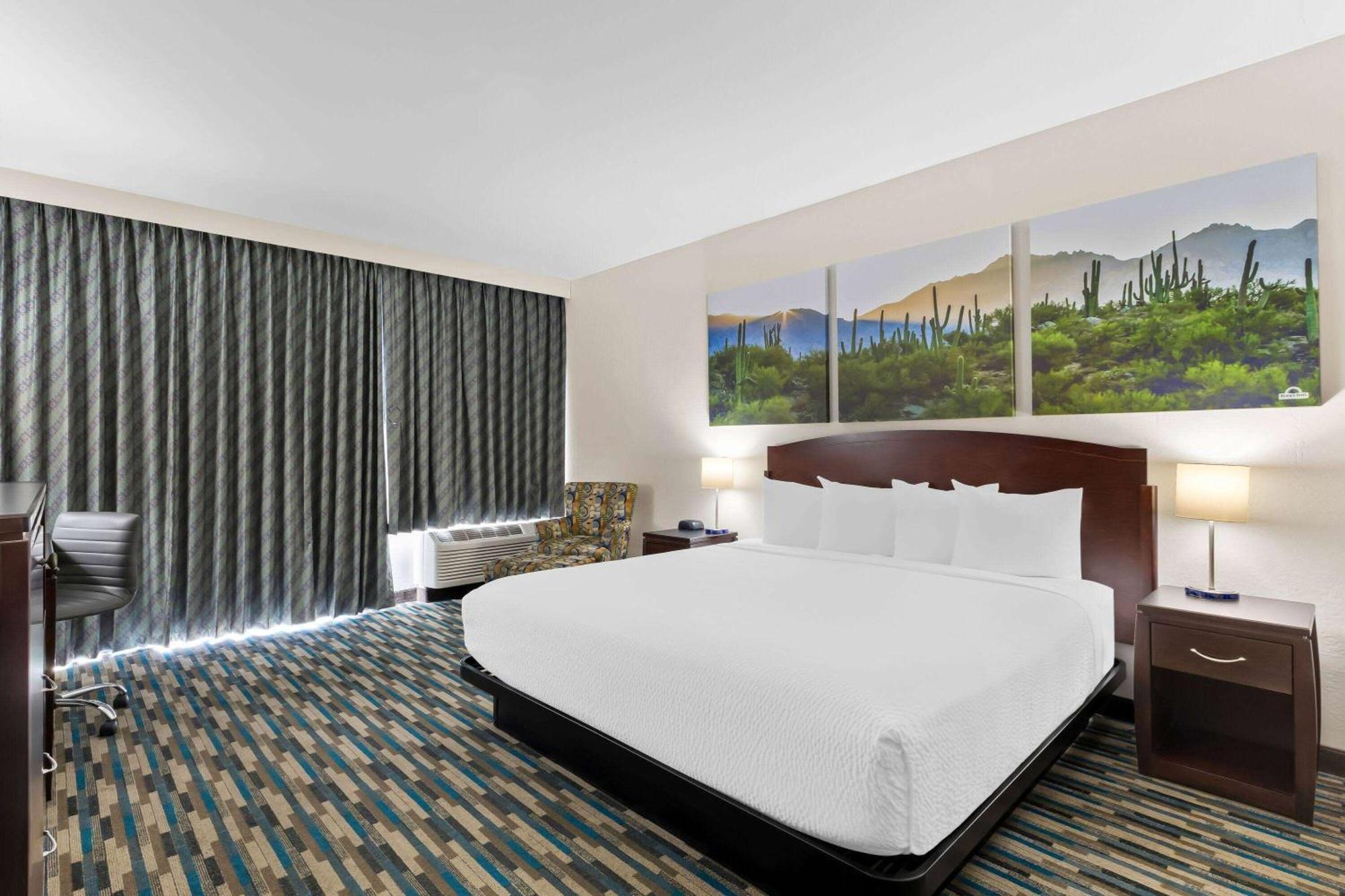Days Inn & Suites By Wyndham Mesa Near Phoenix Extérieur photo